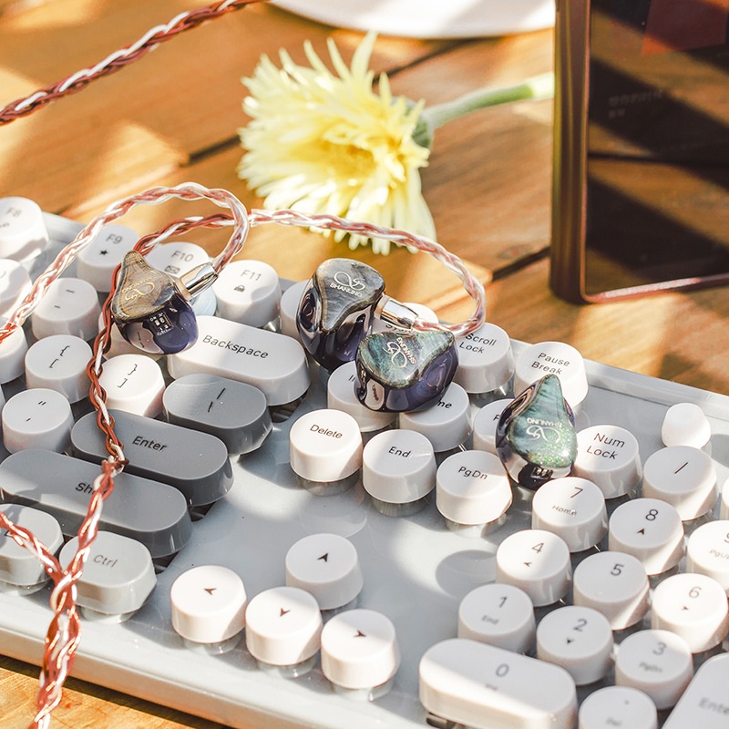 山靈ME800旗艦級圈鐵耳機正式發(fā)布，零售價4298元，首發(fā)價3998元！12月10日-14日，全網(wǎng)發(fā)售！